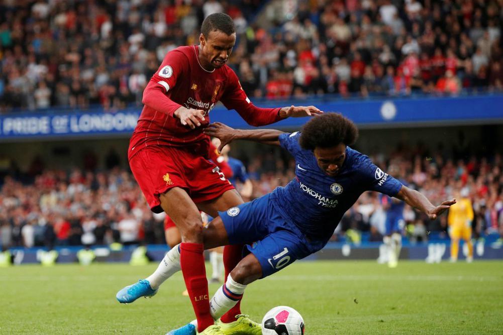 2910332-Joel-Matip-Willian